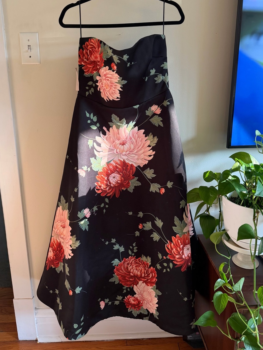 Sau Lee Fiora Floral Strapless Satin Gown - Picture 3 of 7